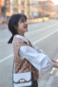 女主叫秦墨羽